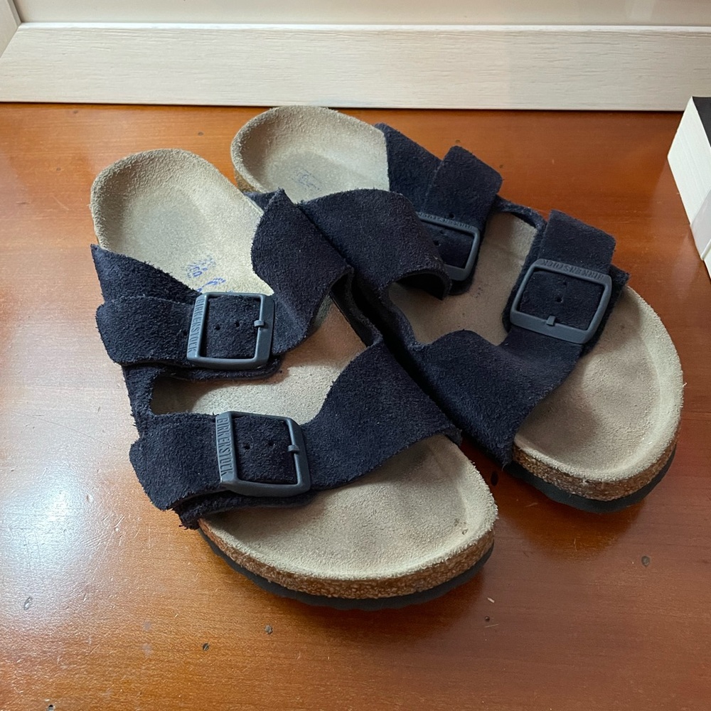Navy Birkenstocks!
